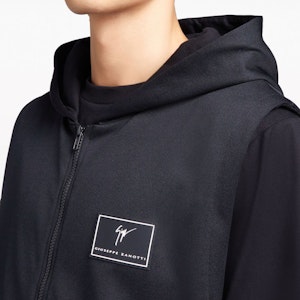 Chaleco con Capucha y Cremallera Negra para Hombre Giuseppe Zanotti GZ SS24 Logo Patch ERU4004001 Details for Chaleco con Capucha y Cremallera Negra para Hombre Giuseppe Zanotti GZ SS24 Logo Patch ERU4004001