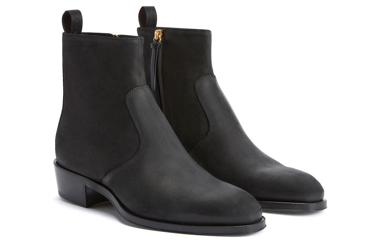 Lookbook Giuseppe Zanotti Ludhovic Kurzstiefel ''Schwarze Slip-On'' IU30017002