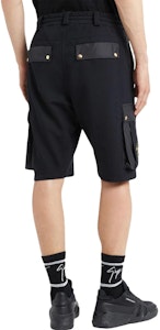 Giuseppe Zanotti SS23 Celana Pendek Hitam Sports dengan Multi Saku. ERU3014001 Shop Giuseppe Zanotti SS23 Celana Pendek Hitam Sports dengan Multi Saku. ERU3014001