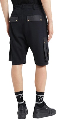 Giuseppe Zanotti SS23 Celana Pendek Hitam Sports dengan Multi Saku. ERU3014001 Shop Giuseppe Zanotti SS23 Celana Pendek Hitam Sports dengan Multi Saku. ERU3014001
