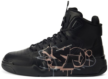 Giuseppe Zanotti Talon Tinggi 'Cetakan Graffiti Hitam' RU30032001 Buy Giuseppe Zanotti Talon Tinggi 'Cetakan Graffiti Hitam' RU30032001