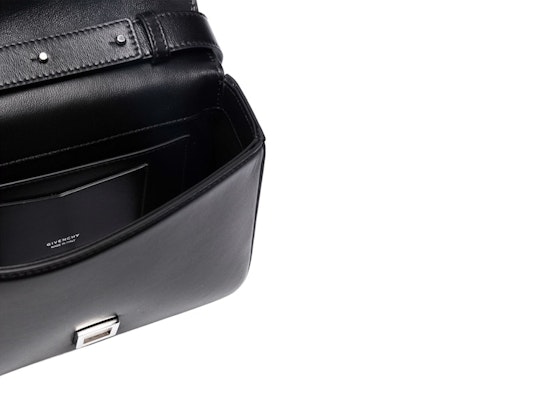 Givenchy 4G Quilted Crossbody Bag Medium Black Lookbook Givenchy 4G Quilted Crossbody Bag Medium Black