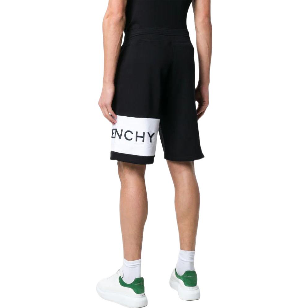 Purchase GIVENCHY Hitam Celana Pendek Santai Mid-Rise dengan Logo Bordir. BM509F30AF-001