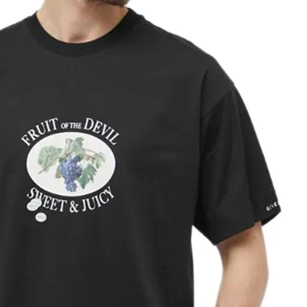 Sizing GIVENCHY  Black Letter Print Crew Neck Short Sleeve T-Shirt BM71JA3YG5-001