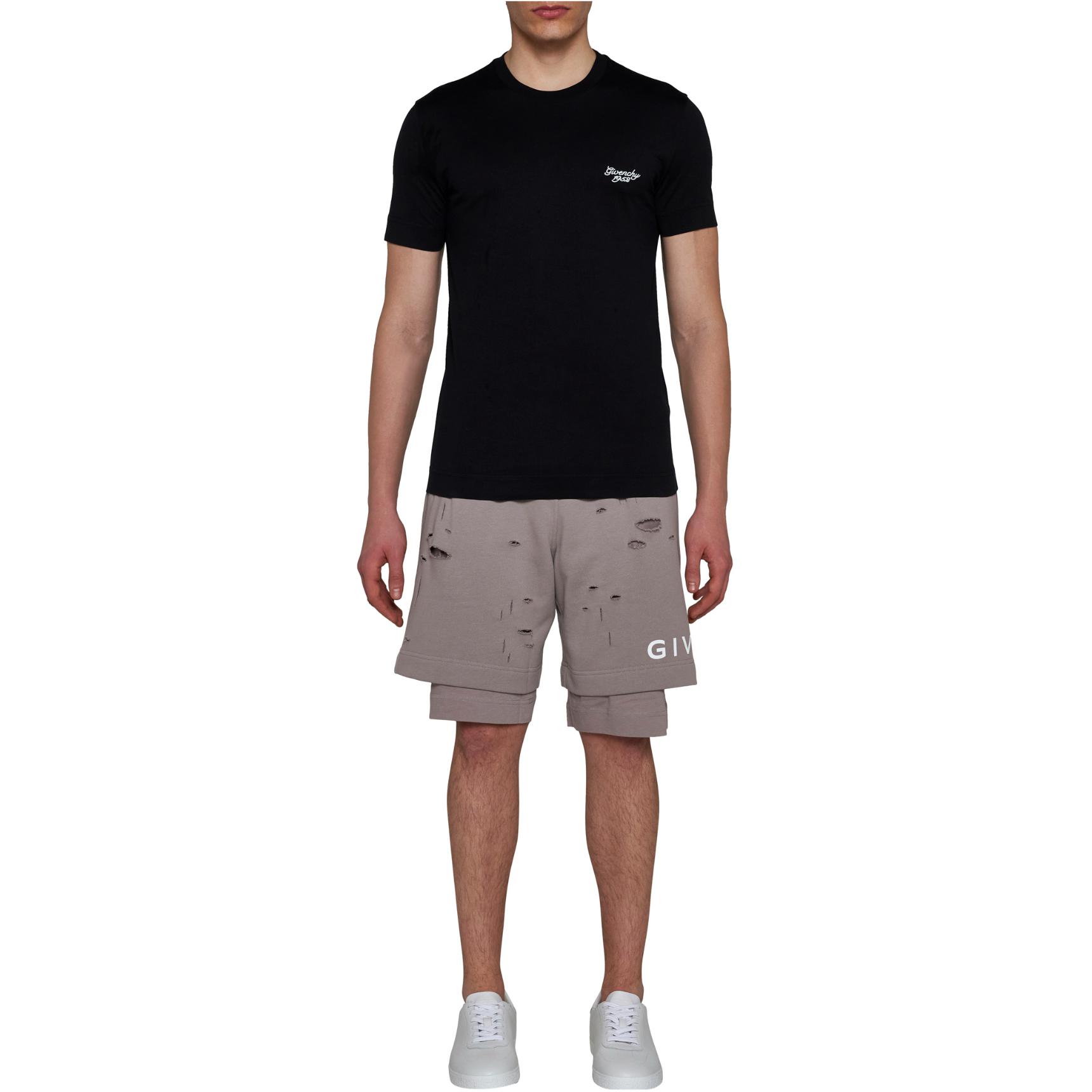 Purchase GIVENCHY Baju-T Leher Krew Lengan Pendek Logo Hitam. BM716G3YM8-001