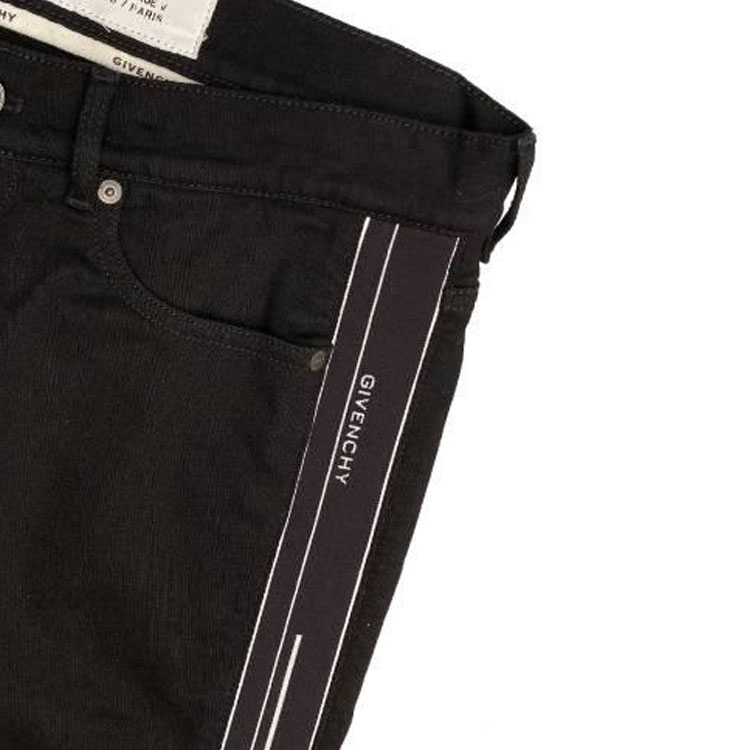 Sizing GIVENCHY Jeans Denim Hitam dengan Logo Samping dan Garis Kancing. BM50GK5Y0M-001