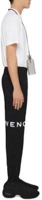 GIVENCHY Celana Jogger Slim Fit Hitam dengan Logo Print Mid-Rise. BM50WB3YMG-001 Purchase GIVENCHY Celana Jogger Slim Fit Hitam dengan Logo Print Mid-Rise. BM50WB3YMG-001