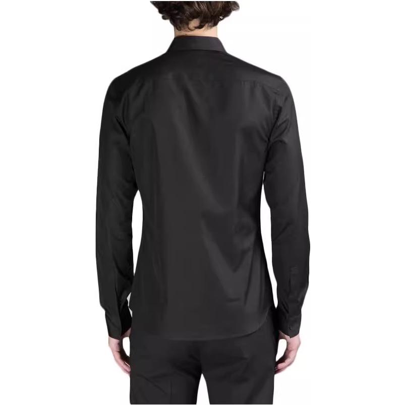 Shop Givenchy Baju Slim Fit Cetakan Foto Hitam Lengan Panjang. 15F6035667-001