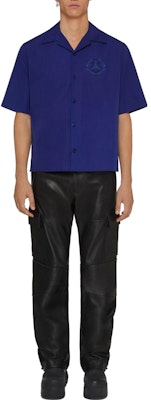 Givenchy Kemeja Biru Lengan Pendek Kerah Kuba Warna Polos BM60WP14M6-467 Lookbook Givenchy Kemeja Biru Lengan Pendek Kerah Kuba Warna Polos BM60WP14M6-467