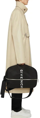 GIVENCHY Abrigo Gabardina Largo Medio Color Sólido con Cuello en U. BM00XP14BU-270 Purchase GIVENCHY Abrigo Gabardina Largo Medio Color Sólido con Cuello en U. BM00XP14BU-270