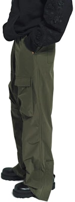 지방시 솔리드 컬러 미드웨이스트 와이드레그 카고 팬츠 그린 BM51GR15KQ-305 Shop 지방시 솔리드 컬러 미드웨이스트 와이드레그 카고 팬츠 그린 BM51GR15KQ-305