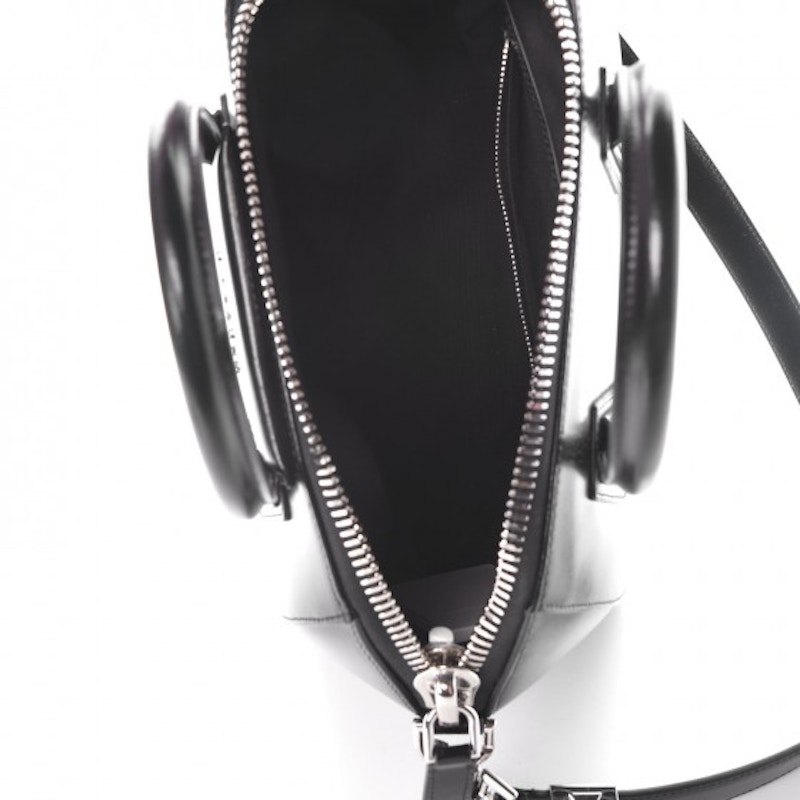 Lookbook Givenchy Antigona Shiny Kulit Betis Hitam Kecil