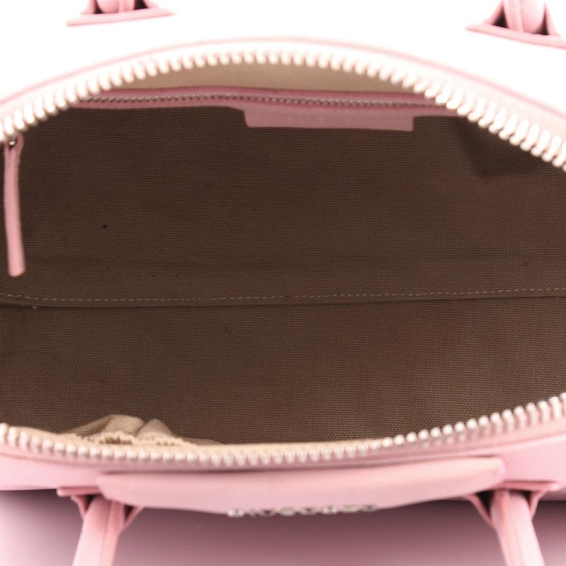 Lookbook Givenchy Antigona Tote Kecil Merah Jambu Blush