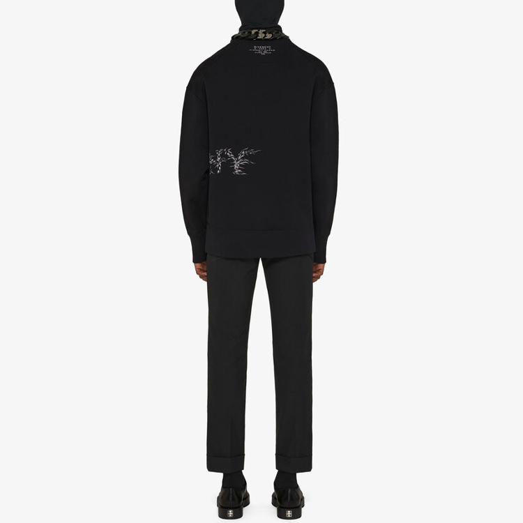 Shop 紀梵希黑色字母印花設計圓領長袖衫 BMJ0DK3Y6V-001