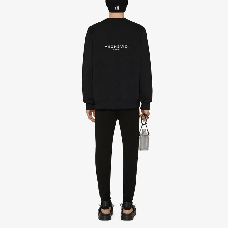 Purchase GIVENCHY 黑色圓領衛衣 號印字母徽標設計。 BMJ0CB3Y6V-001