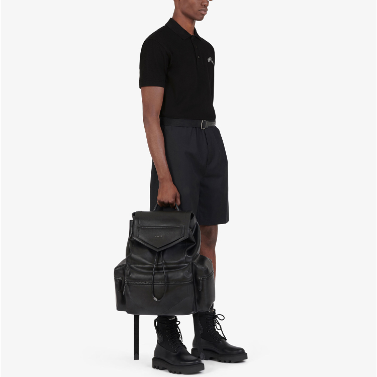 Purchase GIVENCHY Kaos Polo Hitam Cetak Huruf Lengan Pendek Straight-Cut. BM71173006-001