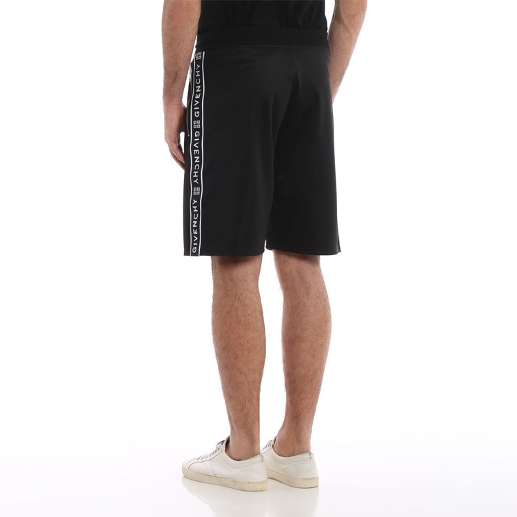 Shop 纪梵希黑色logo印花拉绳短裤带拉链口袋 BM5094300B-001