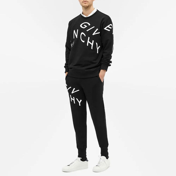 Shop Givenchy 黑色純色套頭衛衣 BMJ07H30AF-004