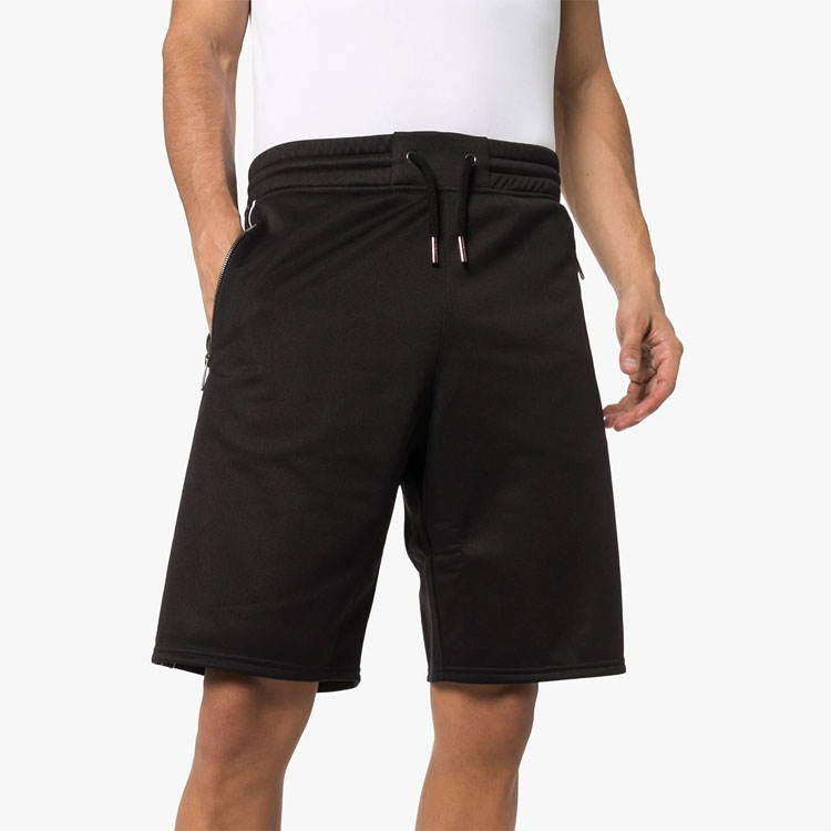Shop GIVENCHY Pantalones Cortos Negros con Logo Sólido Deportivos y Casuales. BM50HS300B-001