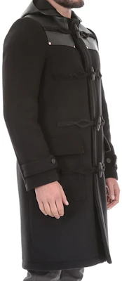 Abrigo de Lana Negro Givenchy con Capucha. 16W0080047-001 Details for Abrigo de Lana Negro Givenchy con Capucha. 16W0080047-001