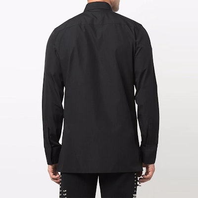 Givenchy Kemeja Lengan Panjang Pria Kerah Klasik Hitam BM60PQ109F-001 Shop Givenchy Kemeja Lengan Panjang Pria Kerah Klasik Hitam BM60PQ109F-001
