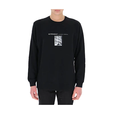 Givenchy FW21 Letter Photo Print Pullover Sweatshirt Black () BMJ0A930AF-001