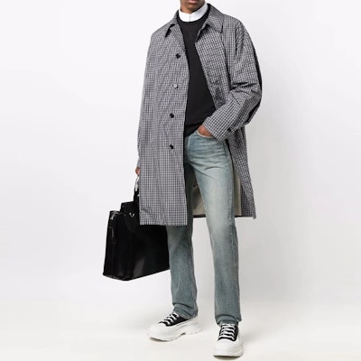 Givenchy FW21 Jeans Pria Biru Mid-Rise Straight-Leg Distressed BM50UY5Y1C-420 Lookbook Givenchy FW21 Jeans Pria Biru Mid-Rise Straight-Leg Distressed BM50UY5Y1C-420