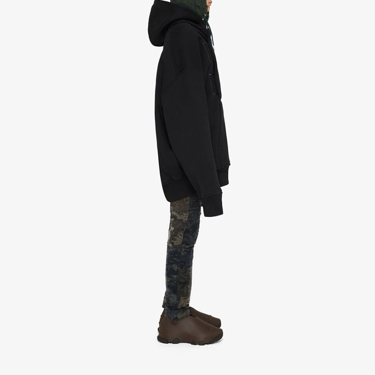 Purchase 지방시 FW22 블랙 카모플라주 프린트 스트레이트 핏 데님 팬츠 BM50W250PD-001