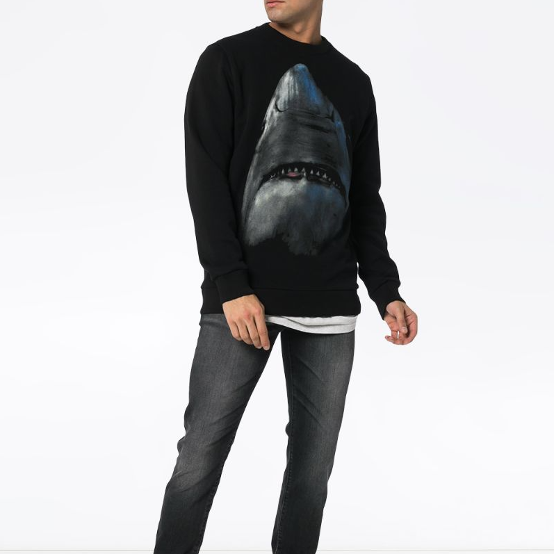 Lookbook 지방시 FW22 블랙 샤크 프린트 크루넥 긴팔 스웻셔츠 BM704C3Y0V-001