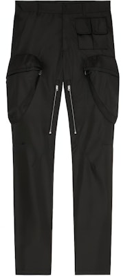 Givenchy FW22 Seluar Cargo Hitam Slim Fit dengan Poket Berzip. BM514X13YT-001 Buy Givenchy FW22 Seluar Cargo Hitam Slim Fit dengan Poket Berzip. BM514X13YT-001