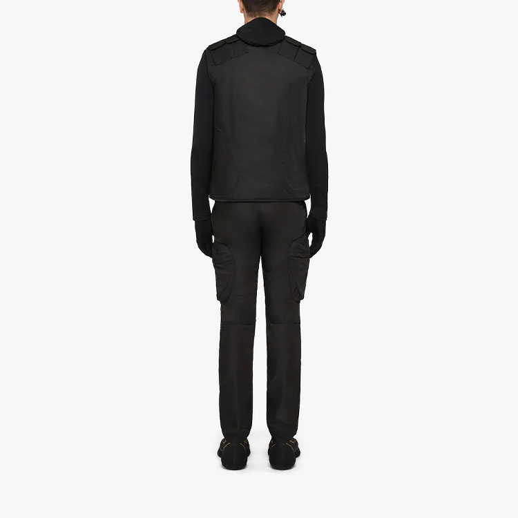 Shop Givenchy FW22 Seluar Cargo Hitam Slim Fit dengan Poket Berzip. BM514X13YT-001