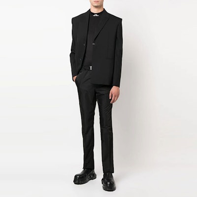 ジバンシィ FW22 スリムフィット カジュアルパンツ ブラック バックル付き. BM511413YT-001 Lookbook ジバンシィ FW22 スリムフィット カジュアルパンツ ブラック バックル付き. BM511413YT-001