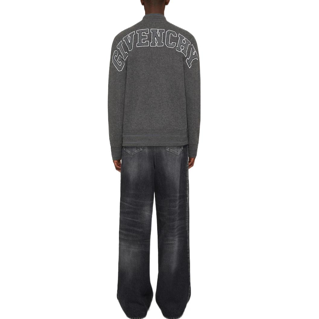 Purchase Chaqueta Gris Oscuro GIVENCHY FW22 con Logo Bordado y Color Sólido. BM00ZC4YCB-021