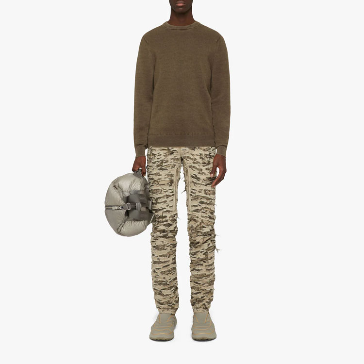 Lookbook GIVENCHY FW22 Jeans Kuning Straight-Leg Distressed Stitch BM512W5Y3L-200