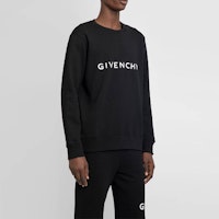 Sudadera Negra Givenchy FW22 con Estampado de Letras Crewneck Pullover. BMJ0HA3YAC-001 Purchase Sudadera Negra Givenchy FW22 con Estampado de Letras Crewneck Pullover. BMJ0HA3YAC-001