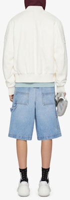 지방시 FW23 라이트 블루 워시드 포켓 데님 반바지. BM519C5Y6Q-452 Shop 지방시 FW23 라이트 블루 워시드 포켓 데님 반바지. BM519C5Y6Q-452