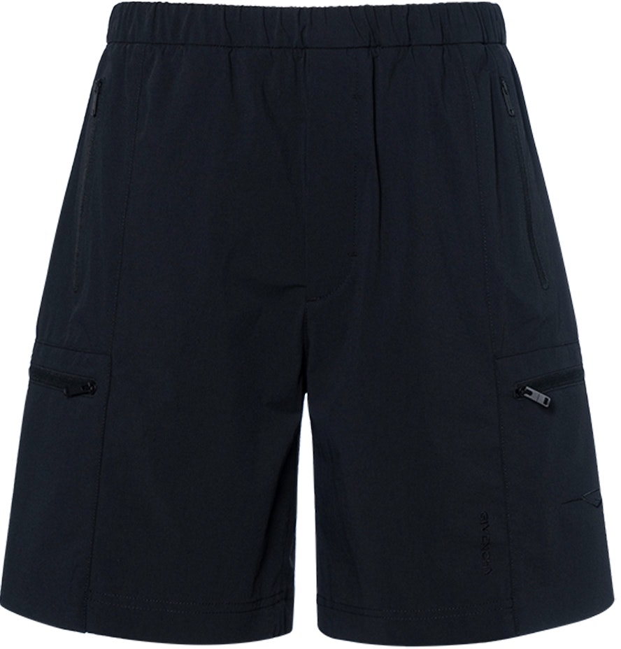 givenchy-fw-23-solid-color-utility-zip-casual-shorts-black-men-s-bm-516-w14-q6-001