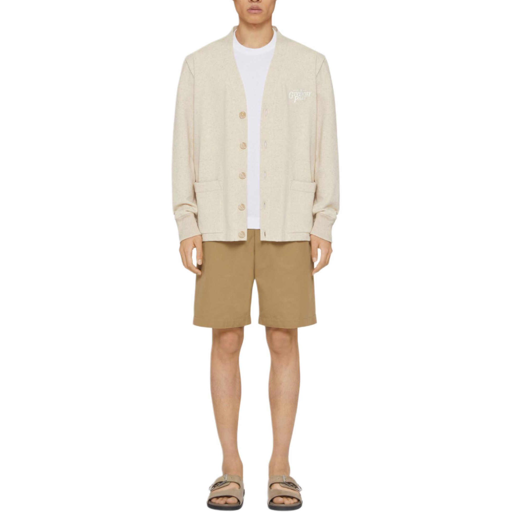 Lookbook GIVENCHY FW24 Cárdigan Beige de Punto con Cuello V y Bordado de Letras. BMJ0MQ3YN7-101