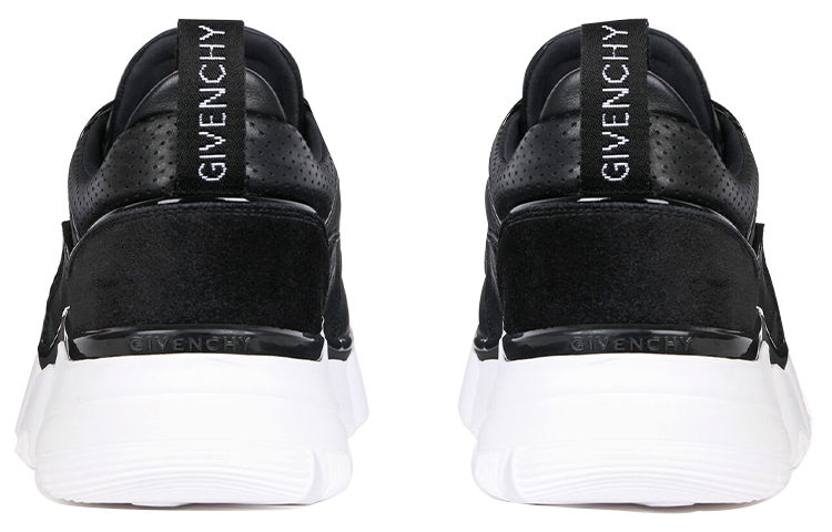 Shop Givenchy Jaw Rendah 'Hitam' BH001NH0FA-001