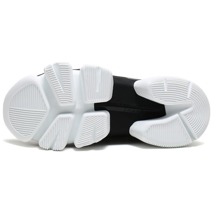 Purchase Givenchy Jaw Rendah 'Hitam' BH001NH0FA-001