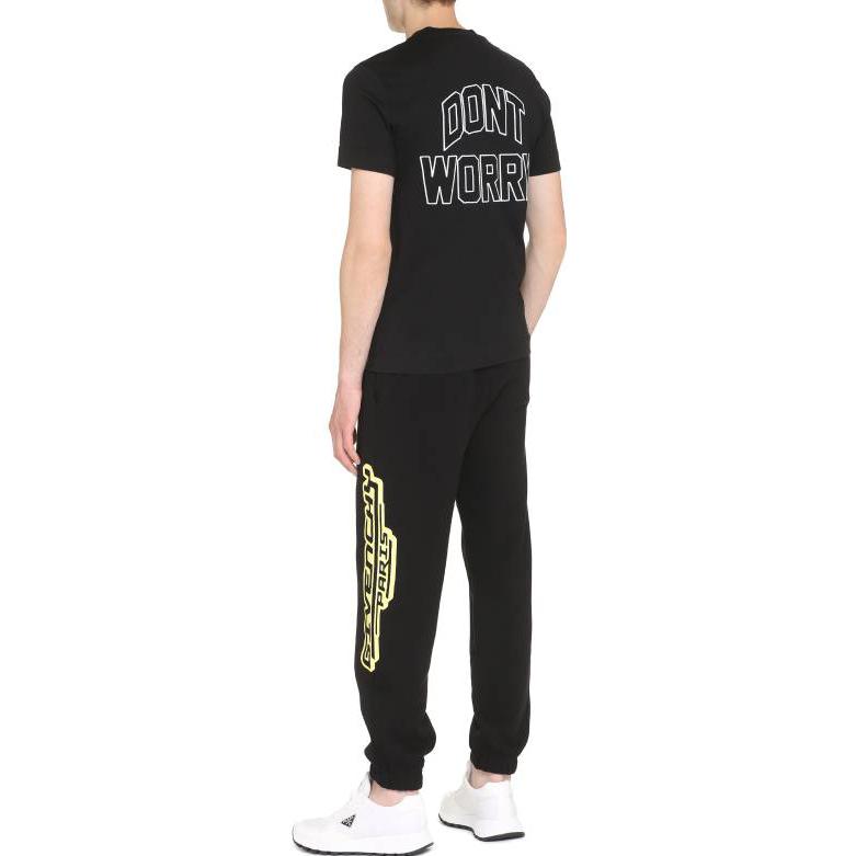 Purchase Camiseta Negra de Manga Corta GIVENCHY Letter Print FW22. BM71DZ3Y6B-001