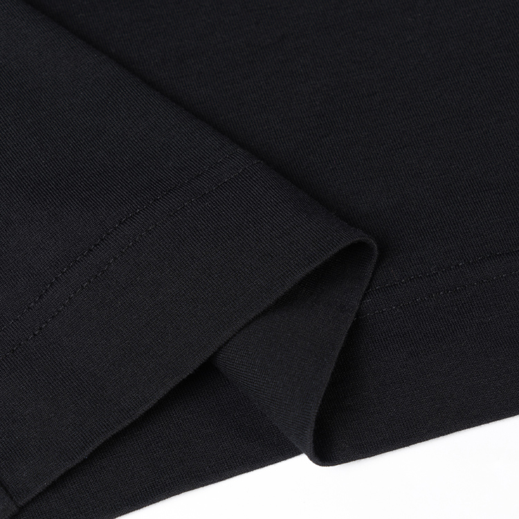 Sizing Camiseta Negra de Manga Corta GIVENCHY Letter Print FW22. BM71DZ3Y6B-001