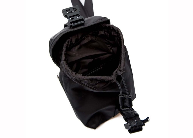 Order Givenchy Beg Galas Mini Hitam Dada