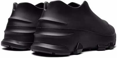 Shop Givenchy Monumental Mallow Low ''Schwarz'' BHZ013H113-001