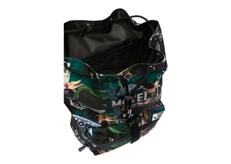 Lookbook 紀梵希多彩汽車旅館印花背包