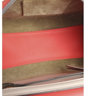 지방시 미스틱 토트 스몰 레드 Lookbook 지방시 미스틱 토트 스몰 레드