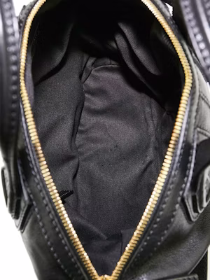 지방시 나이팅게일 토트 마이크로 블랙 Lookbook 지방시 나이팅게일 토트 마이크로 블랙