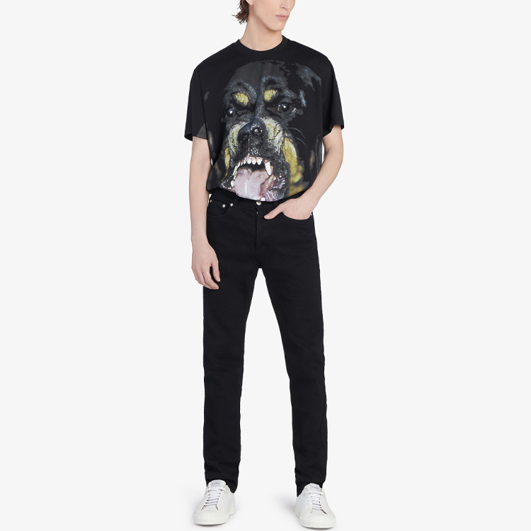 Shop 지방시 로트와일러 그래픽 릴렉스 핏 블랙 반팔티 남성용. BM705L3Y1P-001