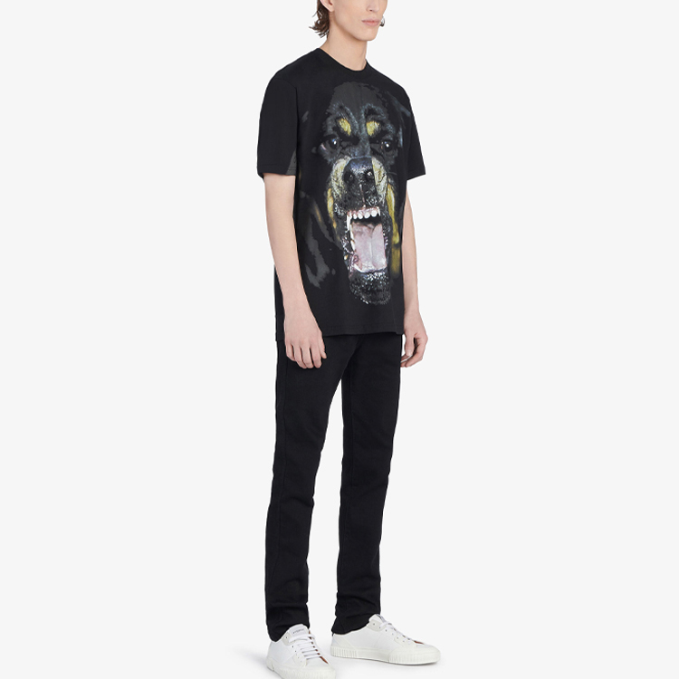 Purchase 지방시 로트와일러 그래픽 릴렉스 핏 블랙 반팔티 남성용. BM705L3Y1P-001