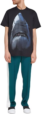 GIVENCHY Baju-T Longgar Hitam Cetakan Jerung BM70493Y0H-001 Purchase GIVENCHY Baju-T Longgar Hitam Cetakan Jerung BM70493Y0H-001